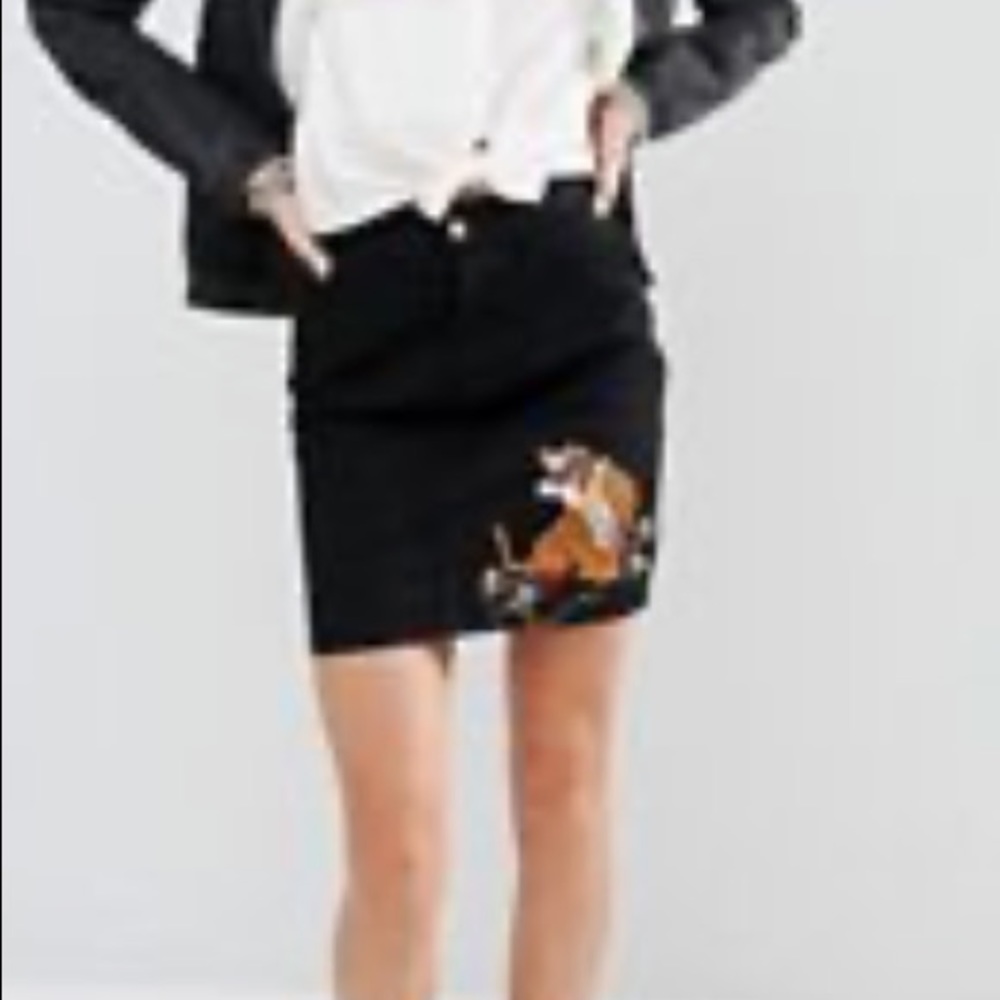 Talk Black denim skirt with tiger embroidery